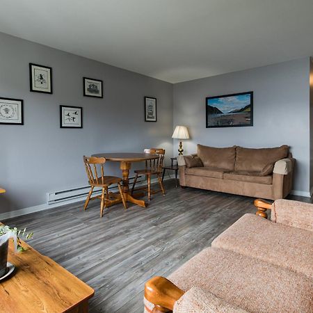 Out East B&B - Norris Point エクステリア 写真
