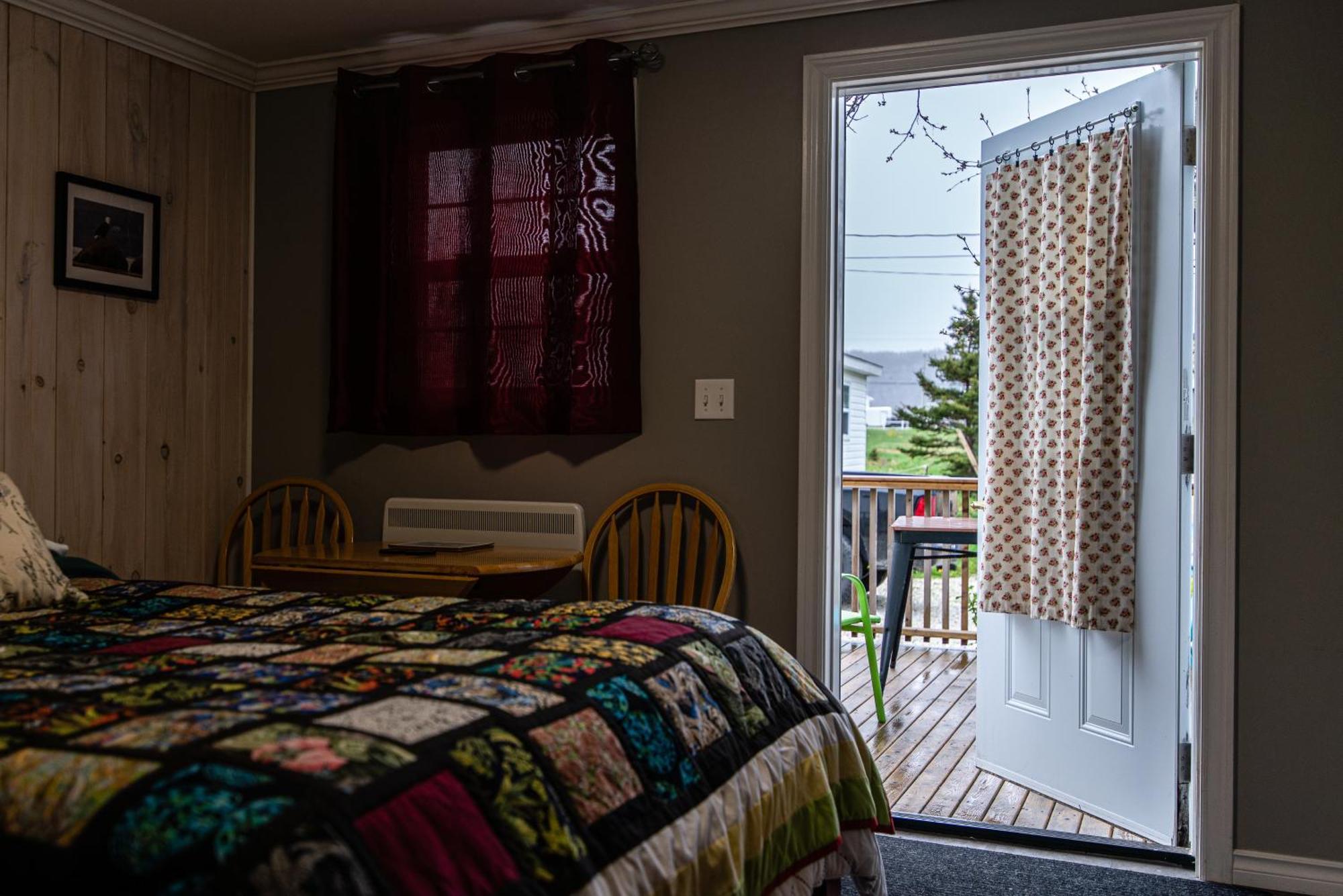 Out East B&B - Norris Point エクステリア 写真