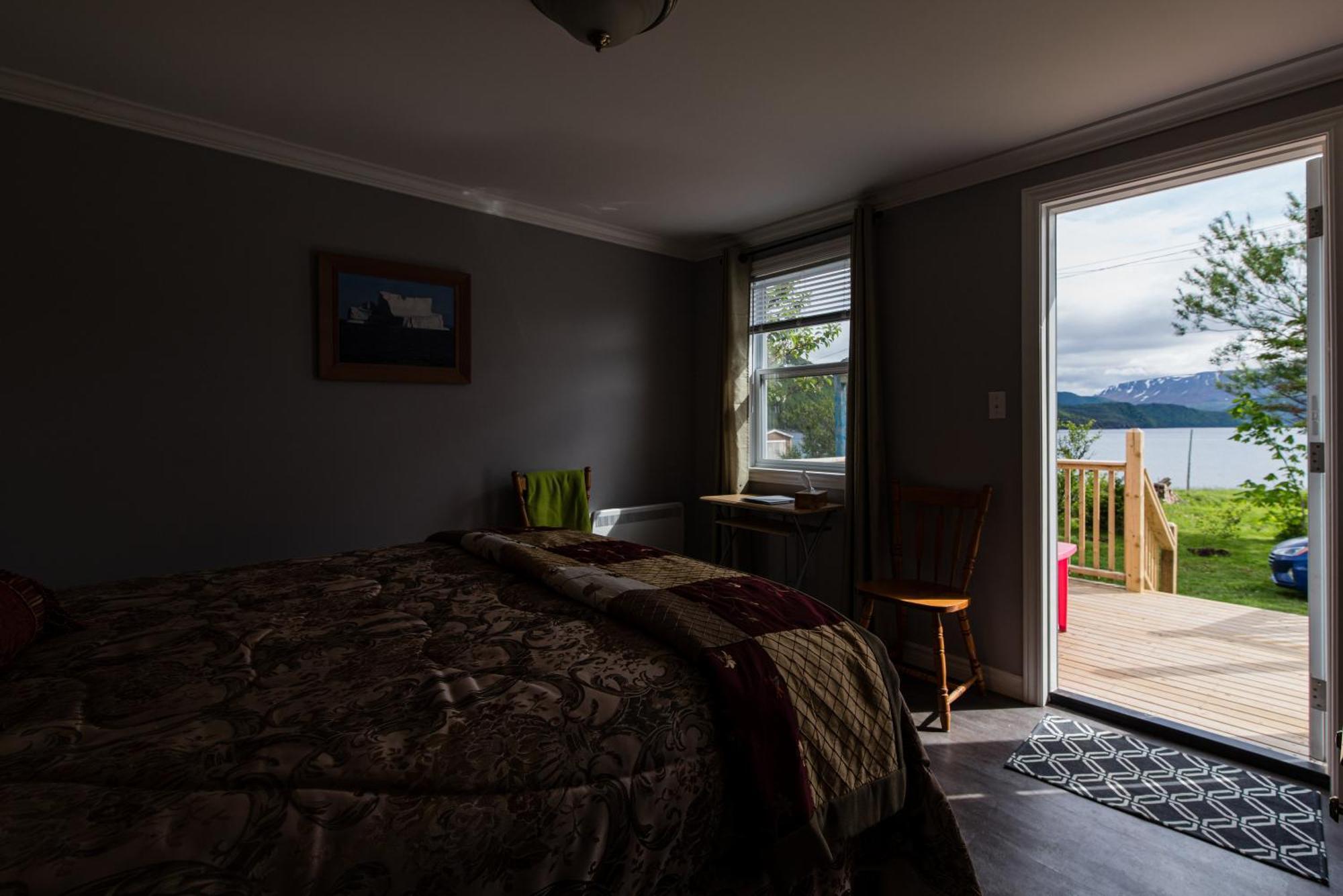 Out East B&B - Norris Point エクステリア 写真